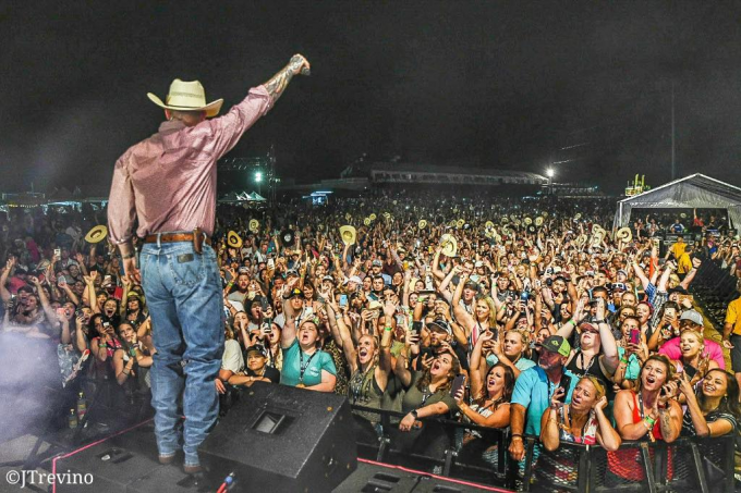 Cody Johnson at The Rave Eagles Club