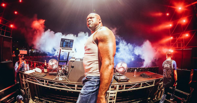 DJ Diesel at The Rave Eagles Club