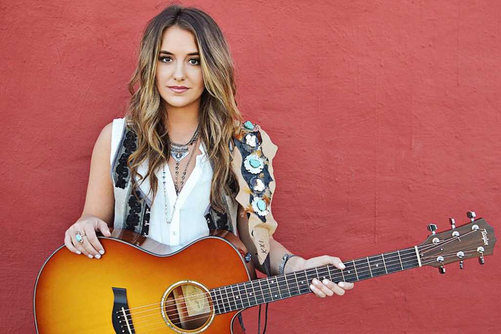 Lainey Wilson at The Rave Eagles Club